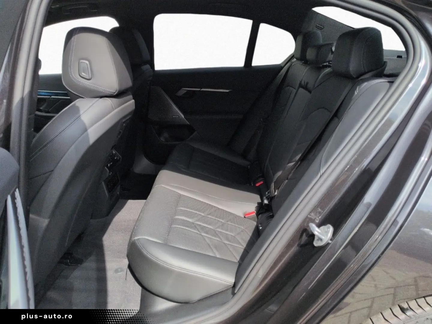 BMW 530e Lim M SPORT AdLED Pano 360  HUD H K St Go