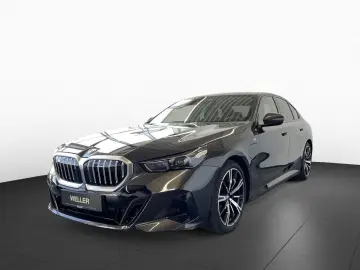BMW 530e Lim M SPORT AdLED Pano 360  HUD H K St Go