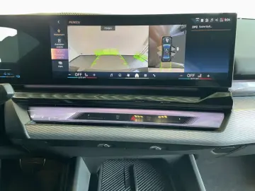 BMW 530e Lim M SPORT AdLED Pano 360  HUD H K St Go