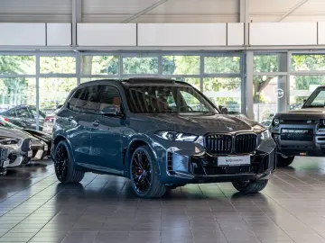 BMW X550e M Pano AHK Luft Carbon Inno UPE  131.290 €