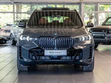 BMW X550e M Pano AHK Luft Carbon Inno UPE  131.290 €