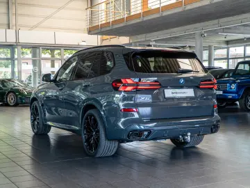 BMW X550e M Pano AHK Luft Carbon Inno UPE  131.290 €