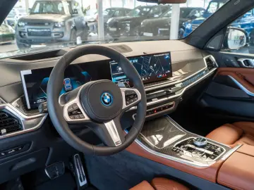 BMW X550e M Pano AHK Luft Carbon Inno UPE  131.290 €