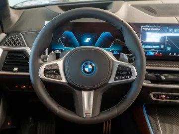 BMW X550e M Pano AHK Luft Carbon Inno UPE  131.290 €
