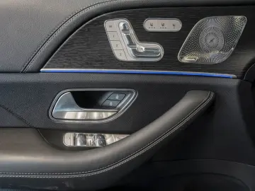 MERCEDES-BENZ PREMIUM PLUS STH. AHK DYNAMIC PLUS Nav…