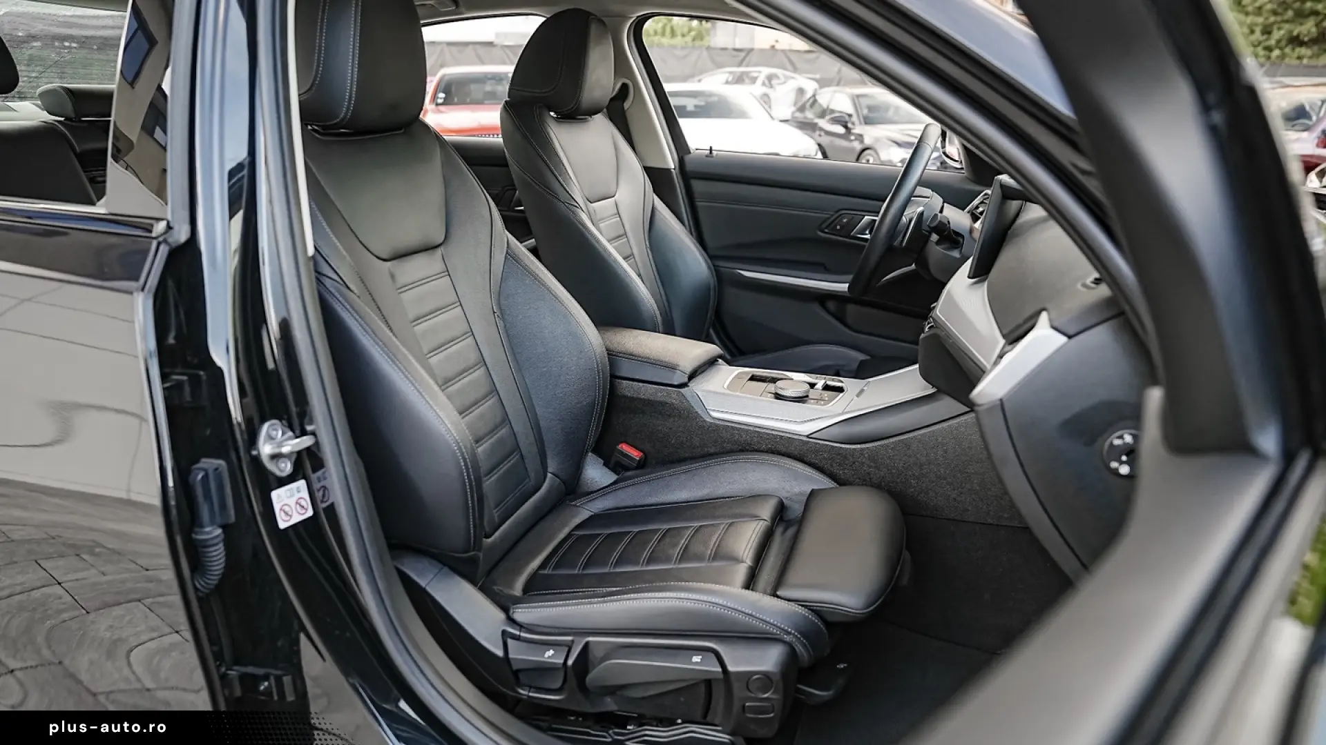 BMW Seria 3 318i Aut. Advantage