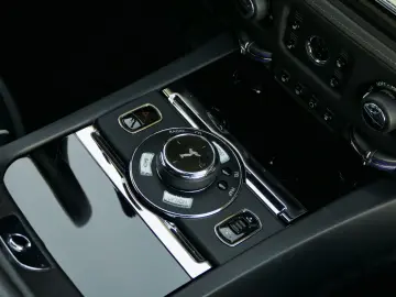 ROLLS ROYCE Wraith Two-Tone Starlight Headliner