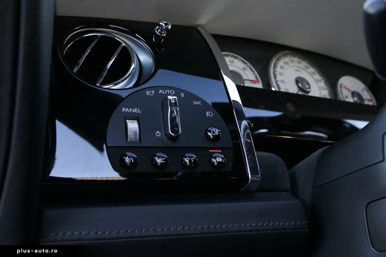 ROLLS ROYCE Wraith Two-Tone Starlight Headliner