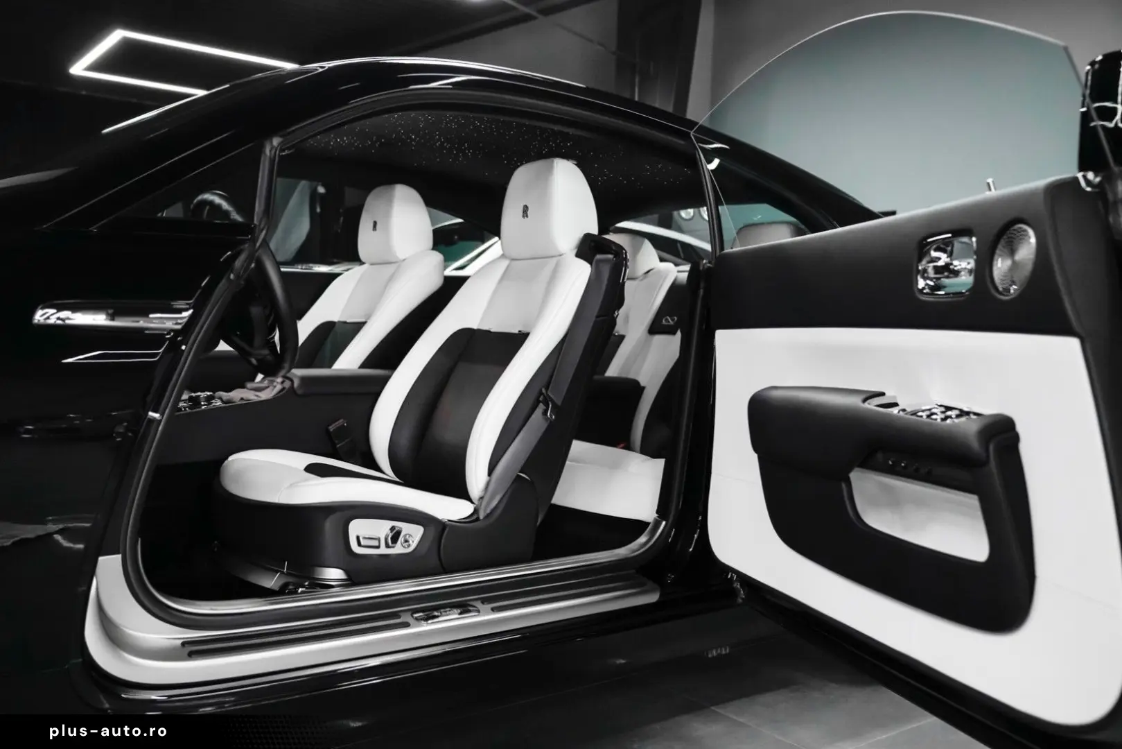 ROLLS ROYCE Wraith Black Badge Starlight