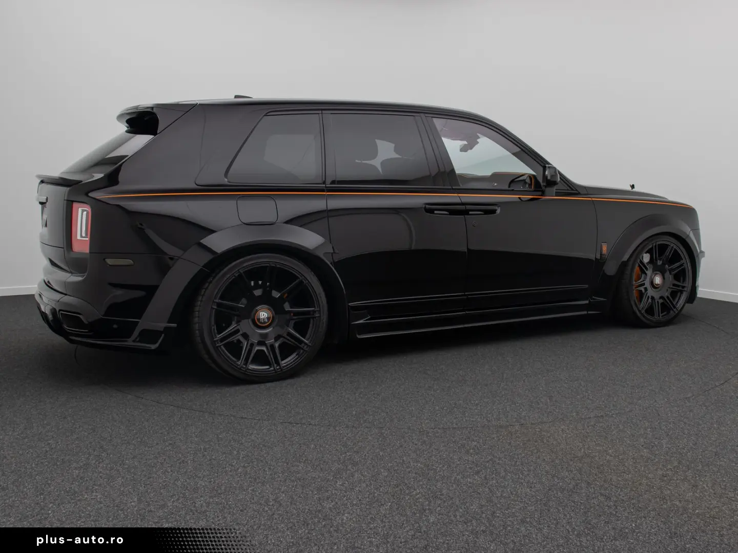 ROLLS ROYCE Cullinan Black Badge Novitec