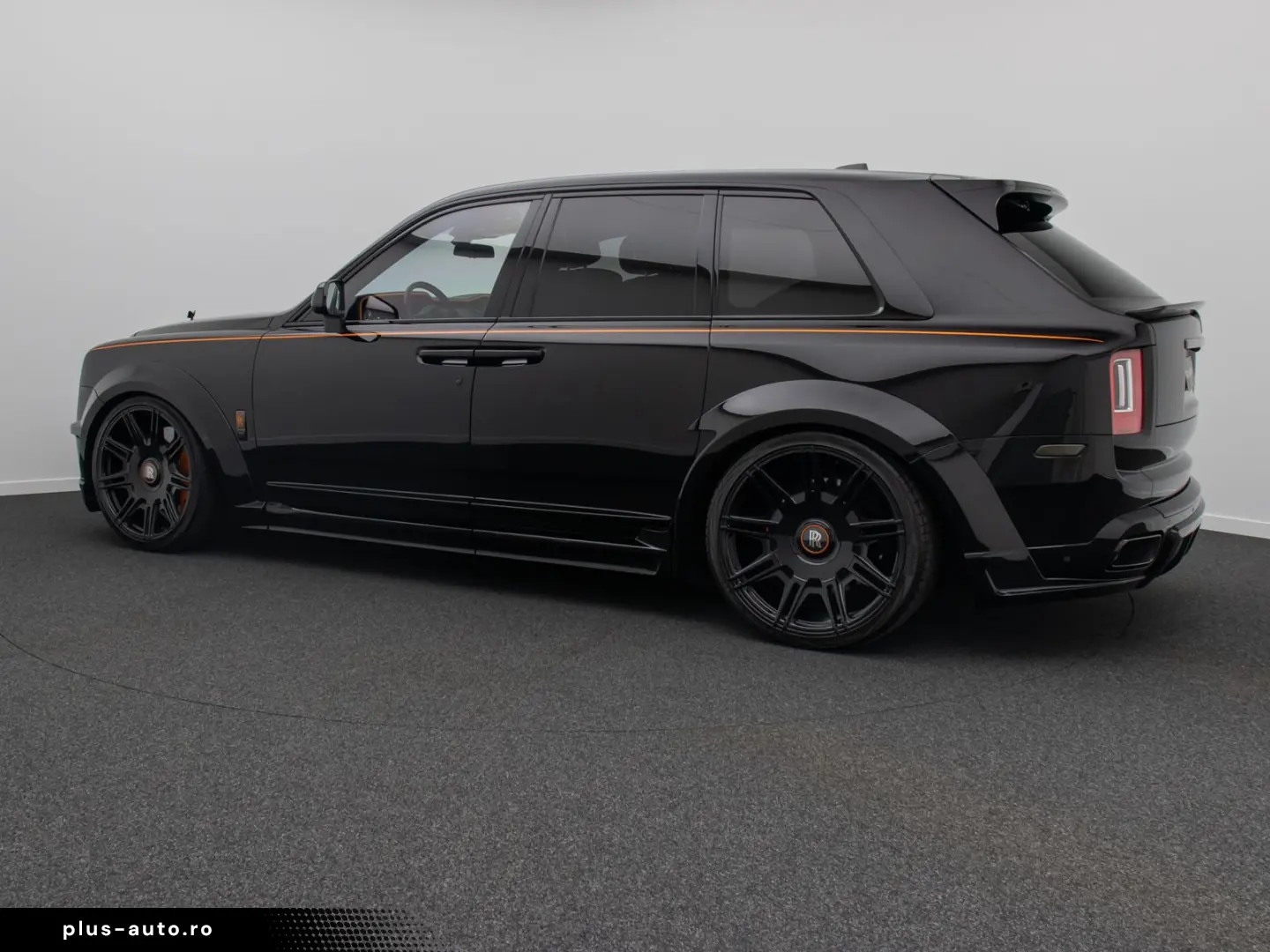 ROLLS ROYCE Cullinan Black Badge Novitec