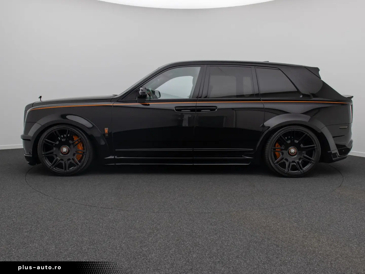 ROLLS ROYCE Cullinan Black Badge Novitec