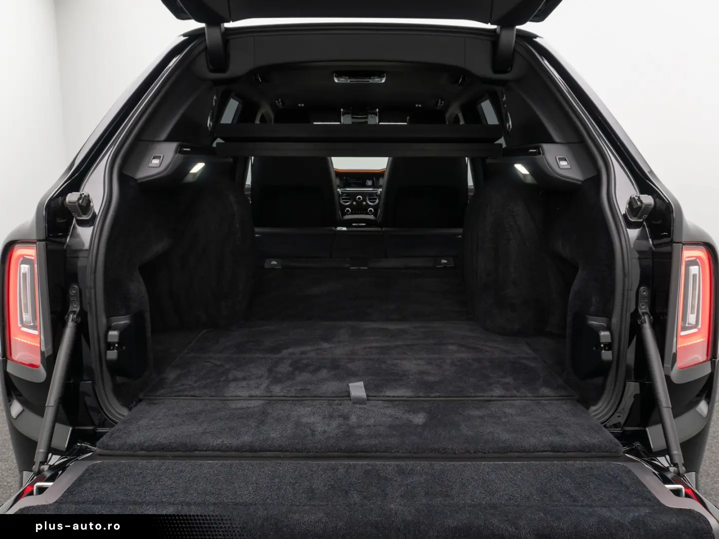 ROLLS ROYCE Cullinan Black Badge Novitec