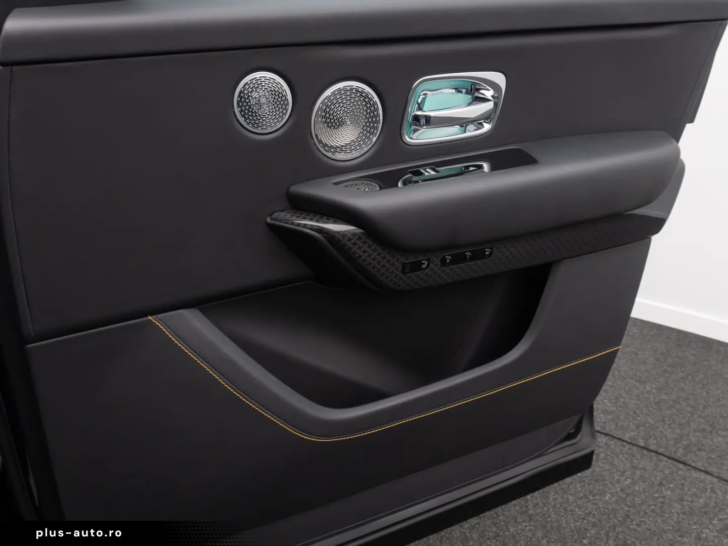 ROLLS ROYCE Cullinan Black Badge Novitec