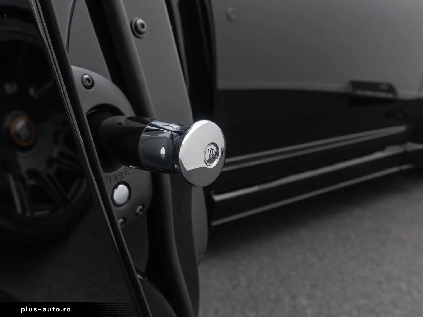 ROLLS ROYCE Cullinan Black Badge Novitec