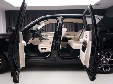 2023 Rolls Royce Cullinan Black Badge Bespoke