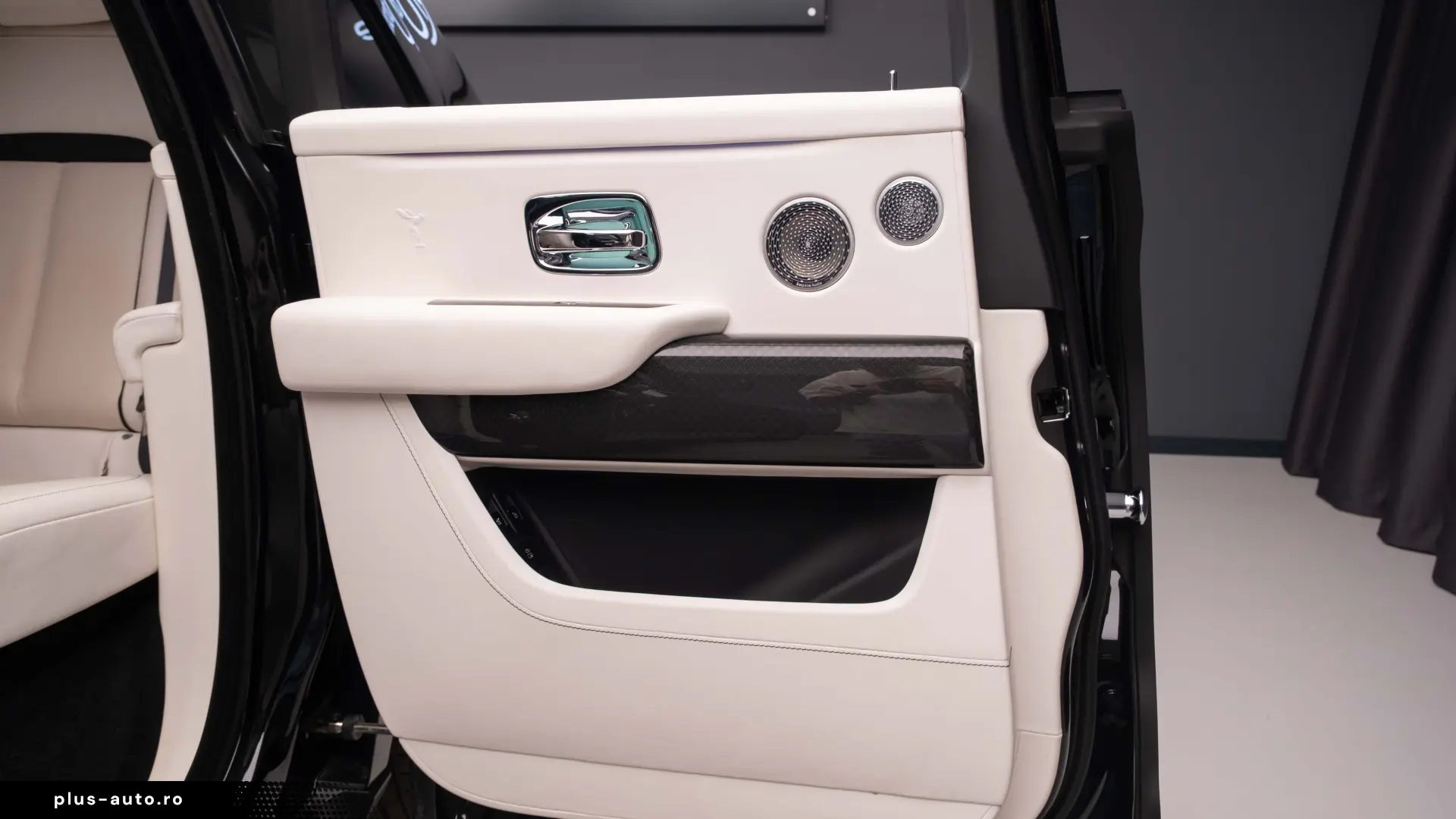 2023 Rolls Royce Cullinan Black Badge Bespoke