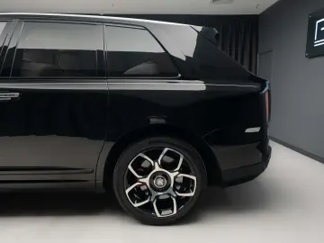 2023 Rolls Royce Cullinan Black Badge Bespoke