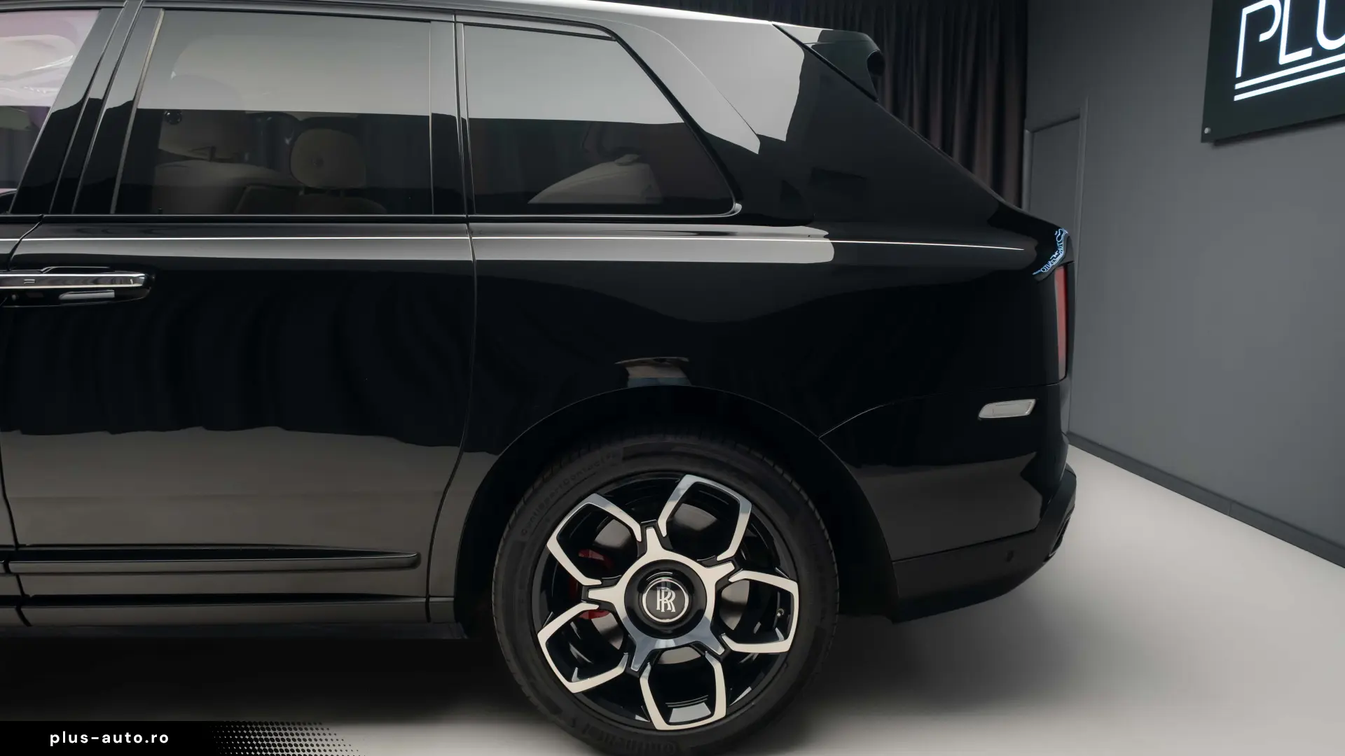 2023 Rolls Royce Cullinan Black Badge Bespoke