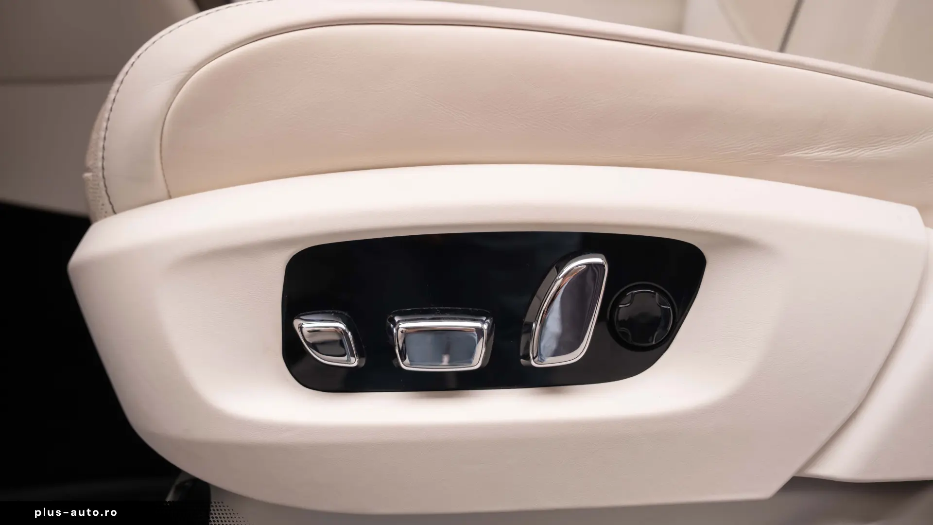 2023 Rolls Royce Cullinan Black Badge Bespoke