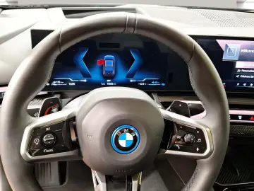BMW 550e xDrive M Sport Carbon