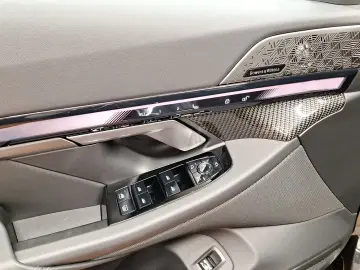 BMW 550e xDrive M Sport Carbon