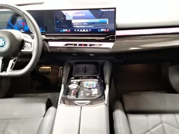 BMW 550e xDrive M Sport Carbon