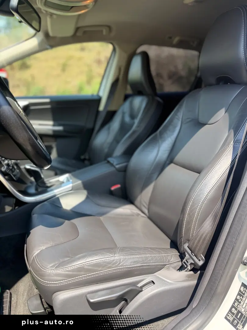 Volvo XC60 R-Design AUTOMAT