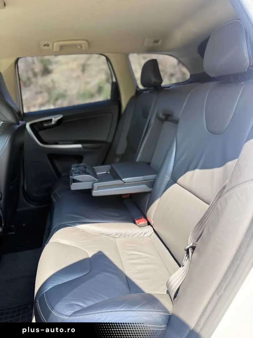 Volvo XC60 R-Design AUTOMAT