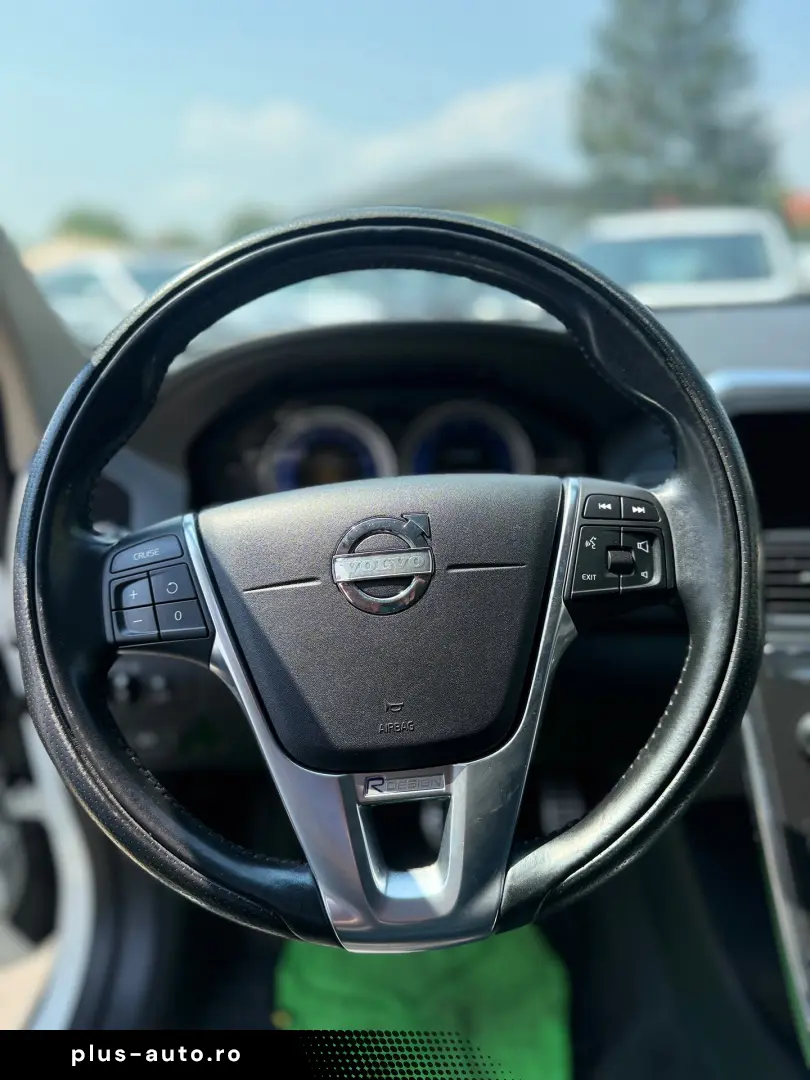 Volvo XC60 R-Design AUTOMAT