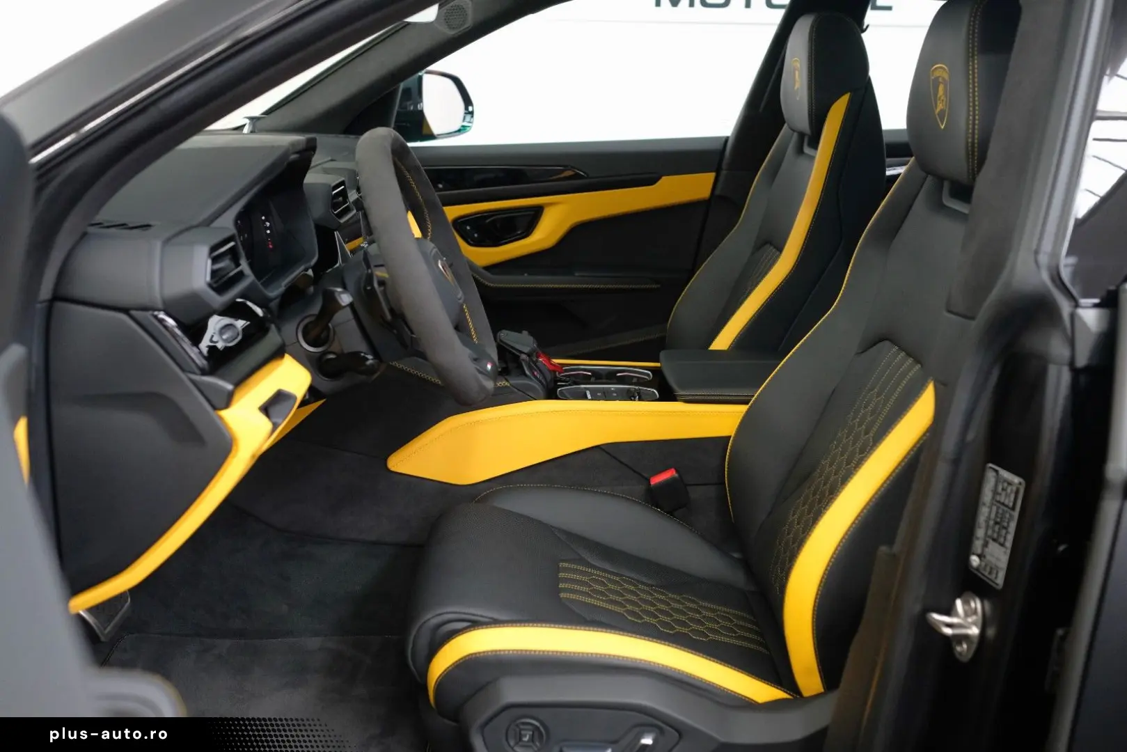 LAMBORGHINI Urus SE AD PERSONAM MATT B&O PANO STYLE 23`ZOLL