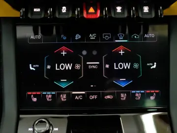 LAMBORGHINI Urus SE AD PERSONAM MATT B&O PANO STYLE 23`ZOLL
