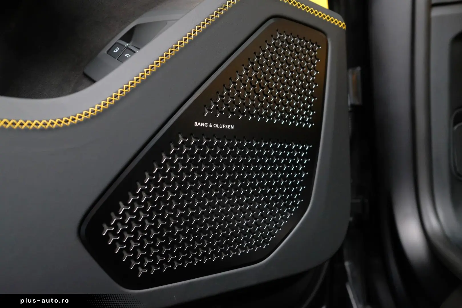 LAMBORGHINI Urus SE AD PERSONAM MATT B&O PANO STYLE 23`ZOLL