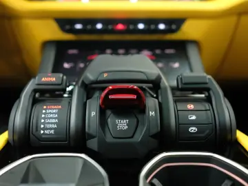 LAMBORGHINI Urus SE AD PERSONAM MATT B&O PANO STYLE 23`ZOLL