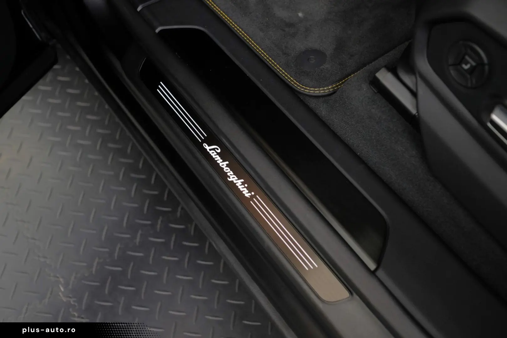 LAMBORGHINI Urus SE AD PERSONAM MATT B&O PANO STYLE 23`ZOLL