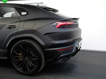 LAMBORGHINI Urus SE AD PERSONAM MATT B&O PANO STYLE 23`ZOLL