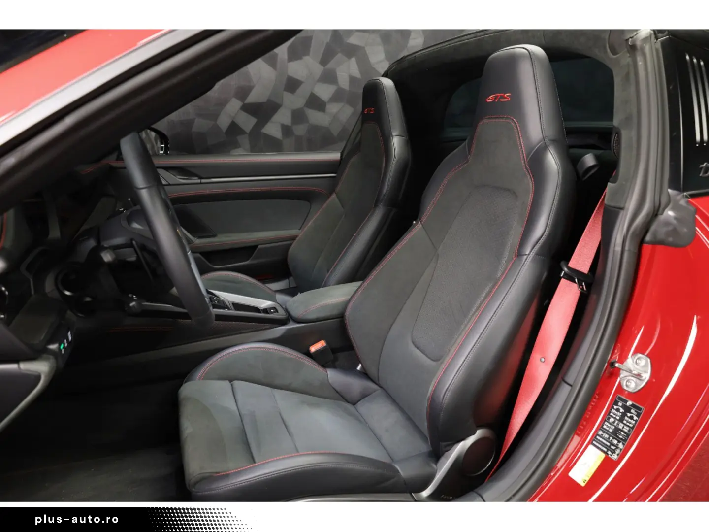 PORSCHE 992 992.2 Targa 4 GTS PDK - ROUGE CARMIN