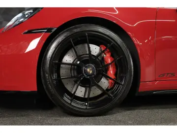 PORSCHE 992 992.2 Targa 4 GTS PDK - ROUGE CARMIN