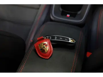 PORSCHE 992 992.2 Targa 4 GTS PDK - ROUGE CARMIN
