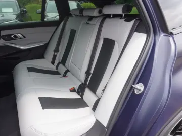 BMW M3 Competition FROZEN TANZANITE BLAU Vollleder A