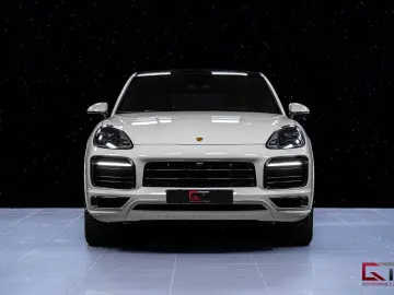 PORSCHE Cayenne E-Hyb Coupé PLATINUM SportDesign Crayon