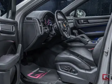 PORSCHE Cayenne E-Hyb Coupé PLATINUM SportDesign Crayon