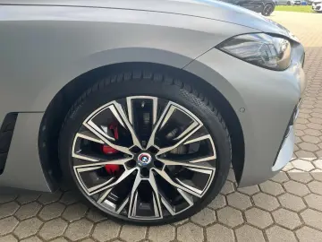 BMW M440i xDrive Gran Coupe Panoramadach Navi Leder