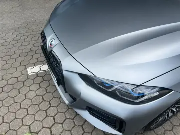 BMW M440i xDrive Gran Coupe Panoramadach Navi Leder