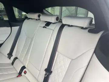 BMW M440i xDrive Gran Coupe Panoramadach Navi Leder