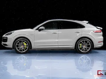 PORSCHE Cayenne E-Hyb Coupé PLATINUM SportDesign Pano