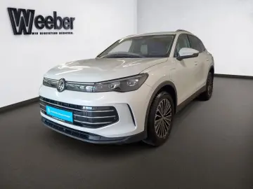 VW Tiguan Elegance  AHK PANO MATRIX LEDER 4x SHZ 36