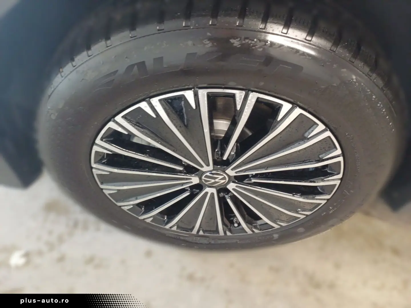 VW Tiguan Elegance  AHK PANO MATRIX LEDER 4x SHZ 36