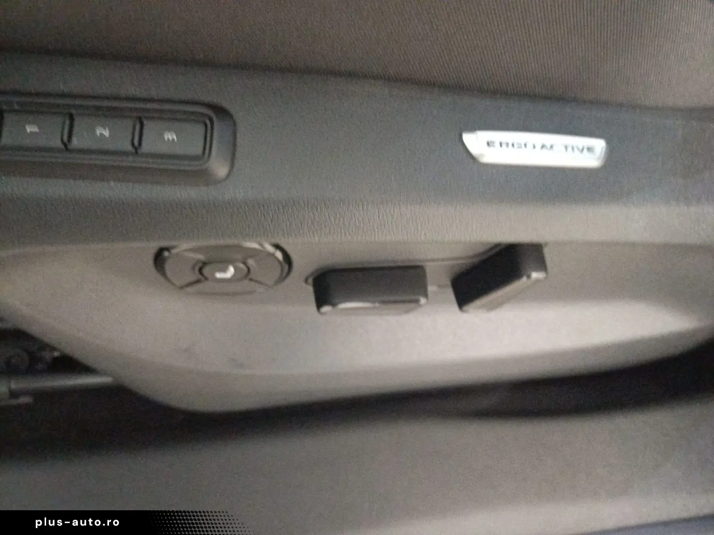 VW Tiguan Elegance  AHK PANO MATRIX LEDER 4x SHZ 36