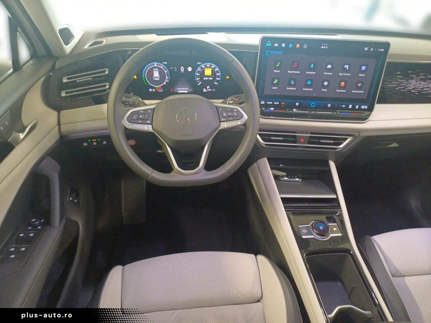VW Tiguan Elegance  AHK PANO MATRIX LEDER 4x SHZ 36